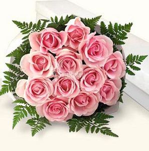 粉色浪漫-12朵粉色玫瑰花束 送花到台灣,送花到大陸,全球送花,國際送花