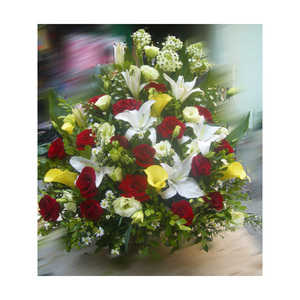 生意盎然-紅玫瑰、白百合、黃海芋 送花到台灣,送花到大陸,全球送花,國際送花