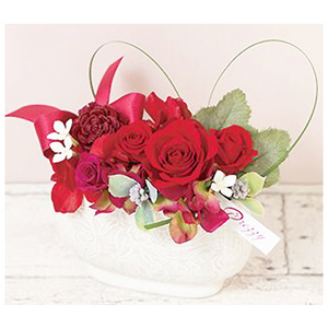 愛上妳-玫瑰心型鐵架花禮 送花到台灣,送花到大陸,全球送花,國際送花